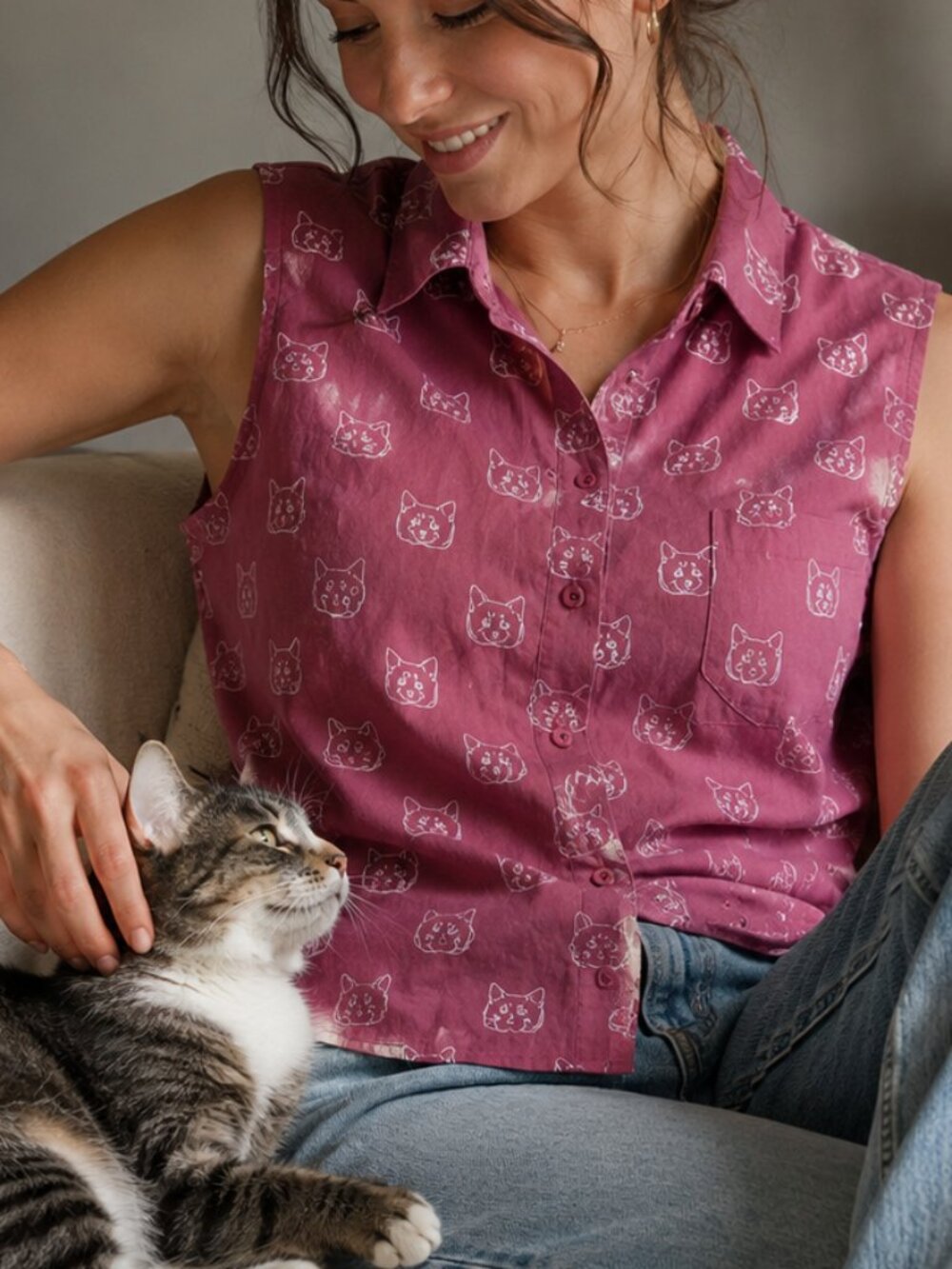 TWIK Simons Cat Print Sleeveless Button Front Blouse P/S